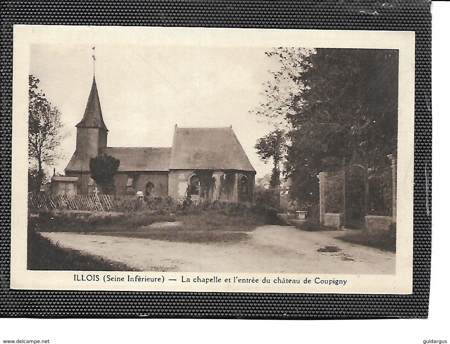 76-ILLOIS-(Aumale)-Une Vue De La Chapelle Et L'Entrée Du Chateau De Coupigny - Autres & Non Classés