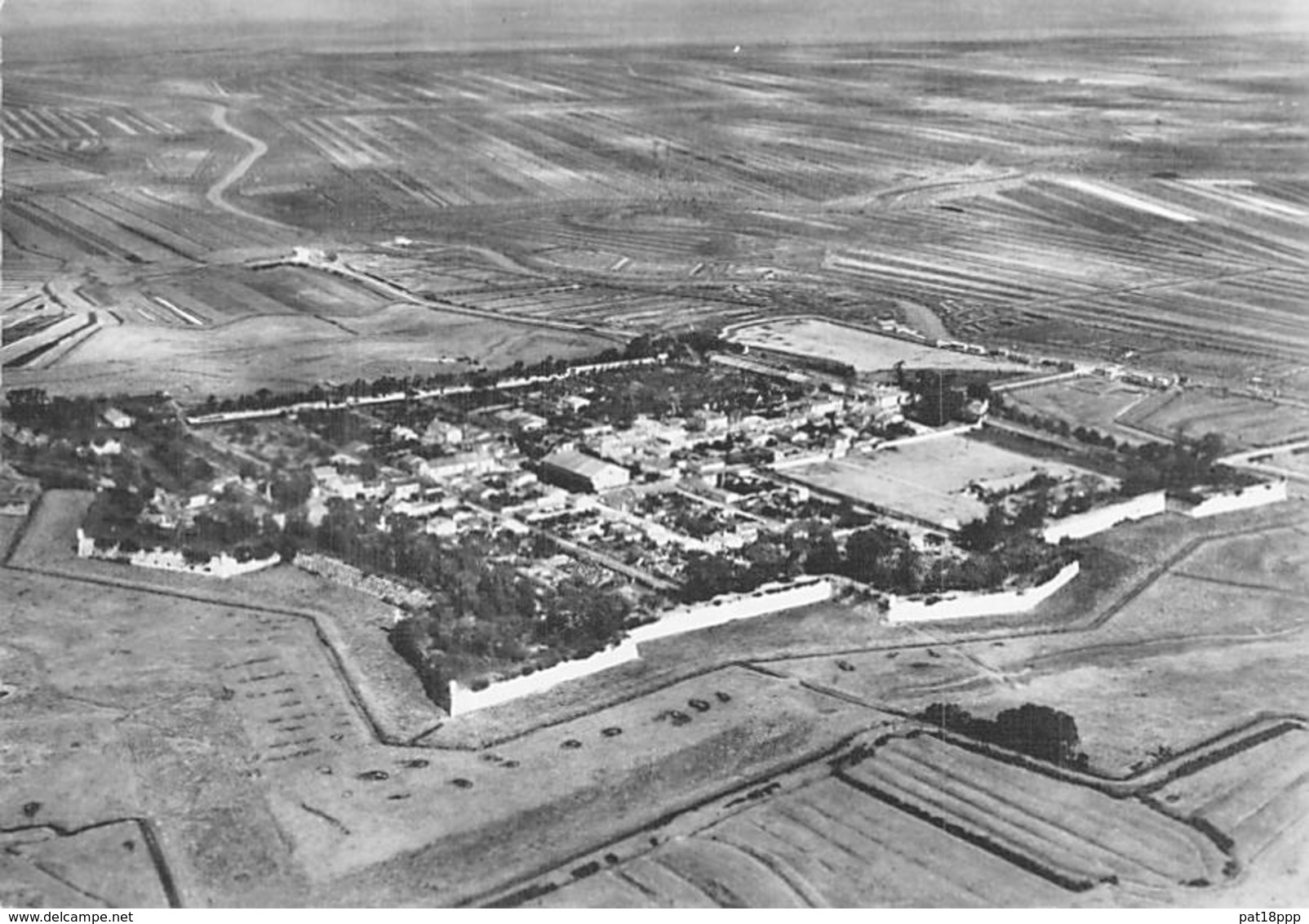 17 - BROUAGE : Ancien Port Aujourd'hui Ensablé ( Fortifications Elevées Sous Charles IX ) CPSM Dentelée N/B - Vendée - Autres & Non Classés