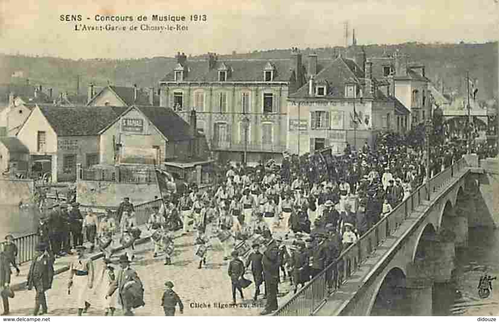 89 - Sens - Concours De Musique - L'avant Gare De Choisy Le Roi - Animé - Voir Scans Recto-Verso - Choisy Le Roi