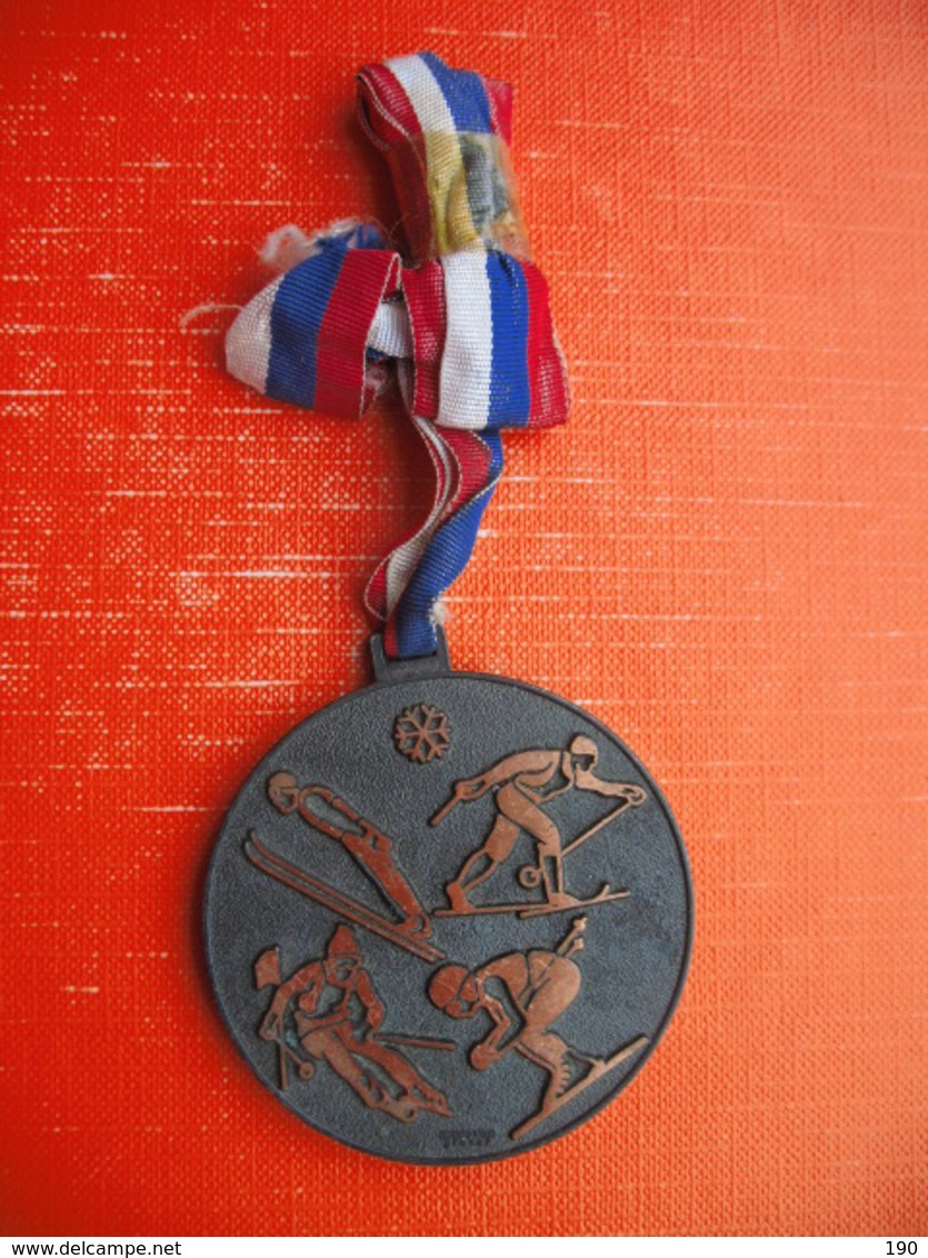 Skiing Medal JUGOSLAVIJA IV - Winter Sports