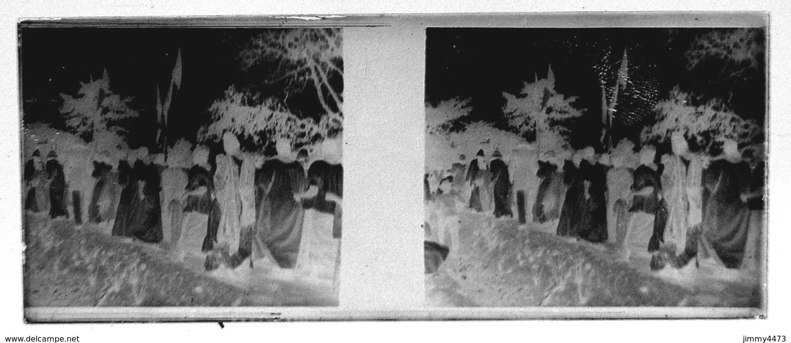 Plaque Photo De Verre Stéréo - Personnages En Afrique, Village à Identifier - Taille 107 X 43 Mlls - Négatif-Positif - Diapositivas De Vidrio