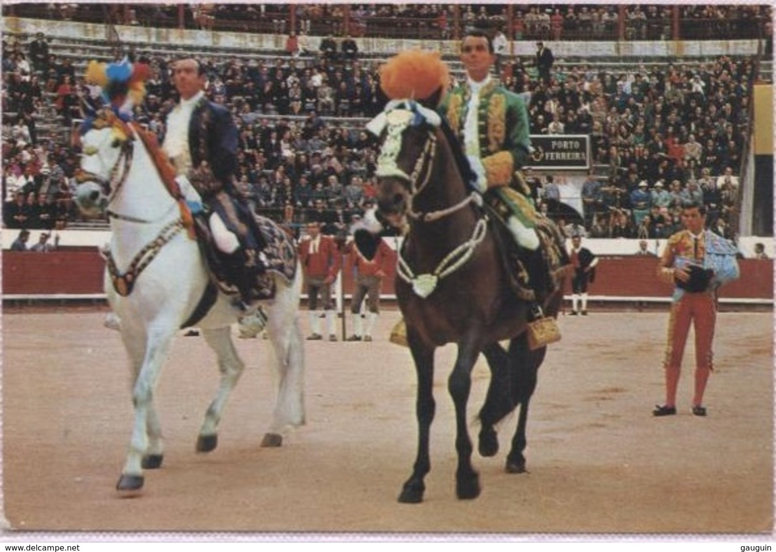 CPM - CHEVAUX - LISBONNE - Course à Taureaux - Edition Neconsar - Caballos