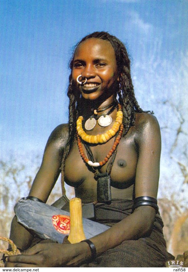 1 AK Tschad * République Du Tchad * Junge Frau - Tänzerin Aus Der Region Waddai - Akt Woman Nude * IRIS Karte Nr. 5446 * - Chad