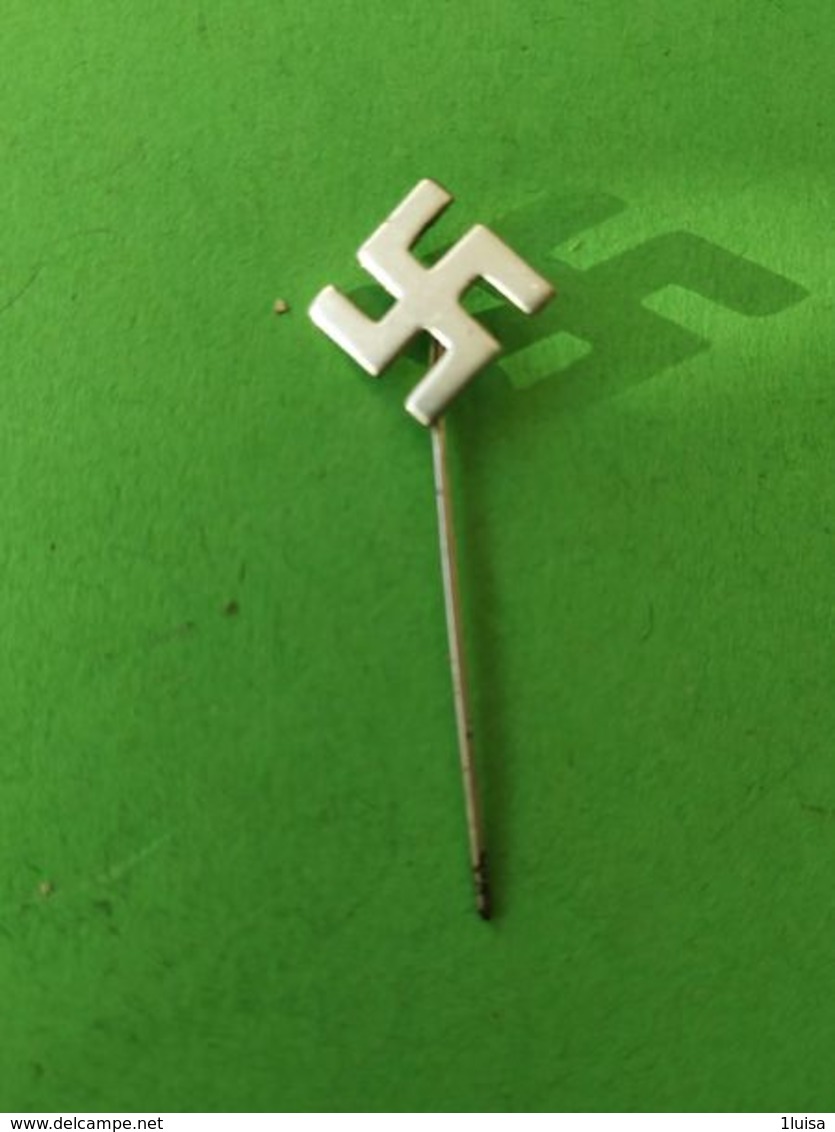 NAZISMO  Pins Da Bavero Croce Uncinata - Germania