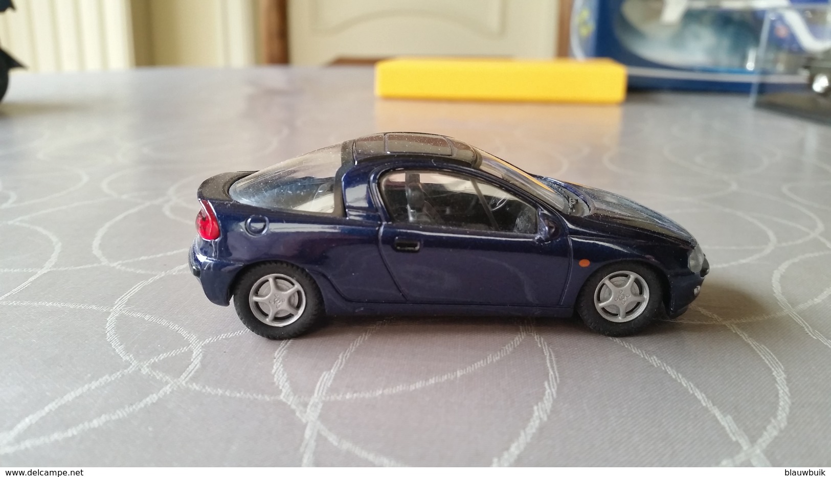 SCHUCO OPEL TIGRA A Coupe 1:43, Blue Metallic - Schuco