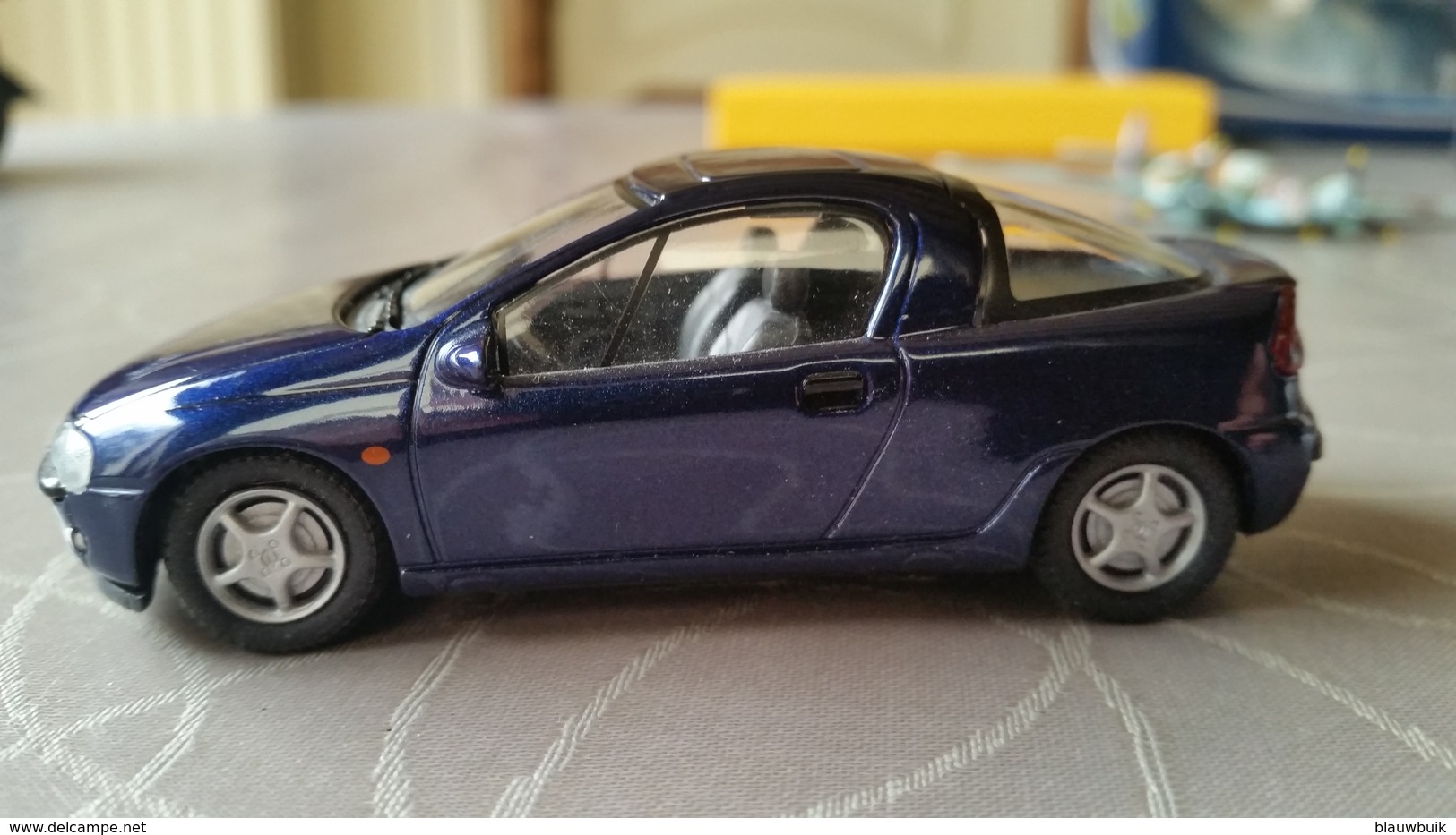 SCHUCO OPEL TIGRA A Coupe 1:43, Blue Metallic - Schuco