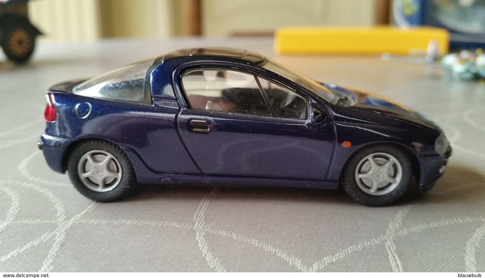 SCHUCO OPEL TIGRA A Coupe 1:43, Blue Metallic - Schuco