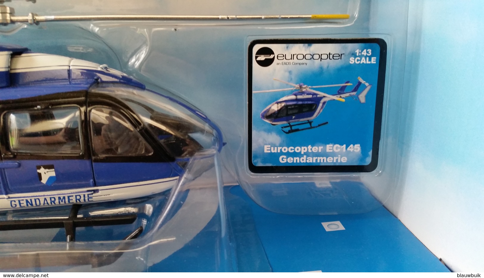New Ray 26003 "Eurocopter EC135" - Avions & Hélicoptères