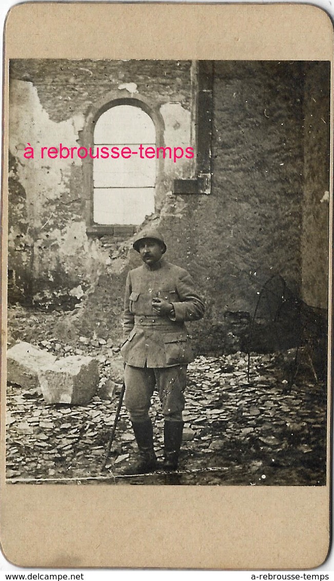 CDV Guerre De 1914 Soldat Dans Les Ruines D'une église - Guerre, Militaire