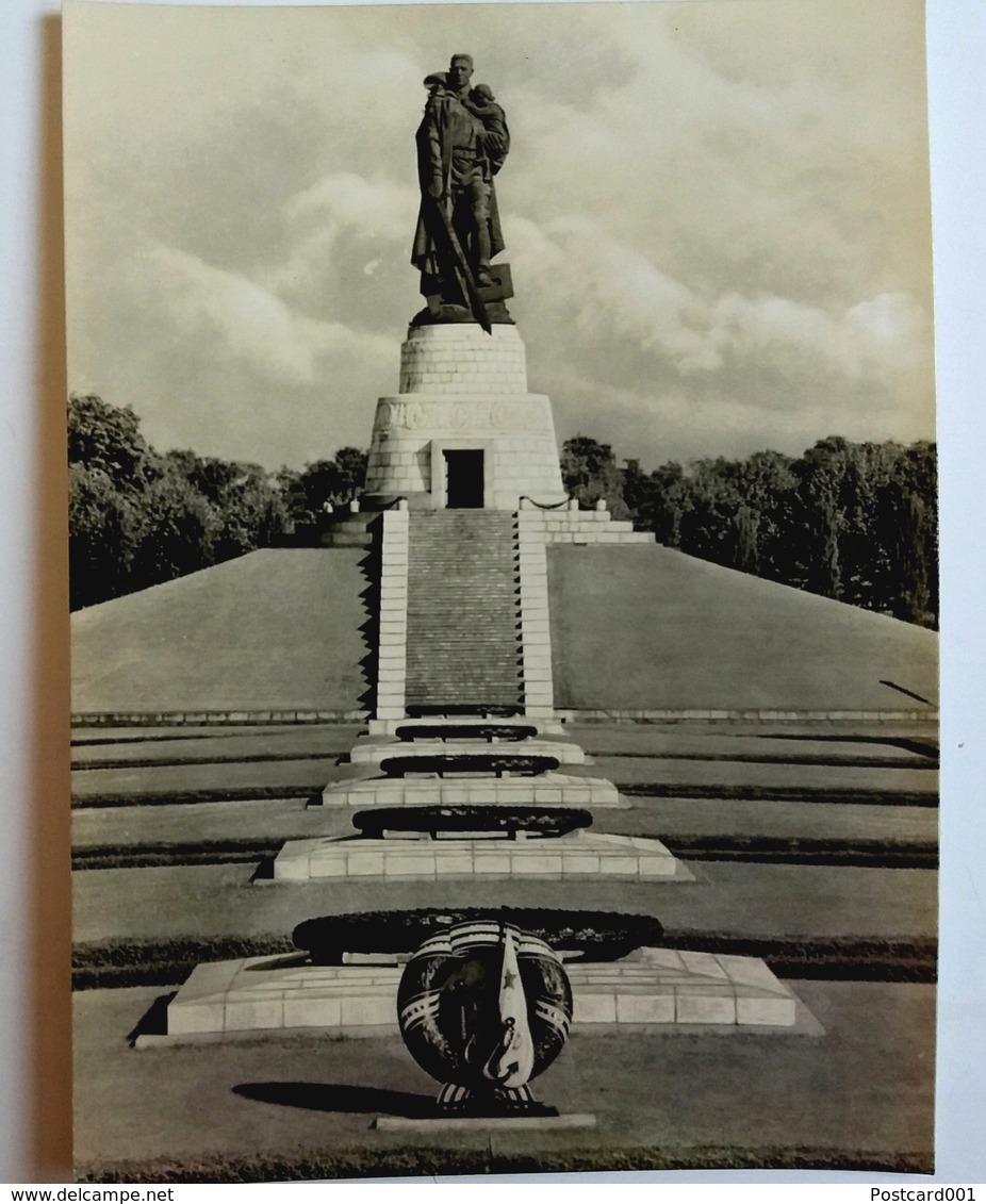 #495  Soviet War Memorial In Treptower Park - BERLIN, GERMANY - Postcard 1964 - Treptow