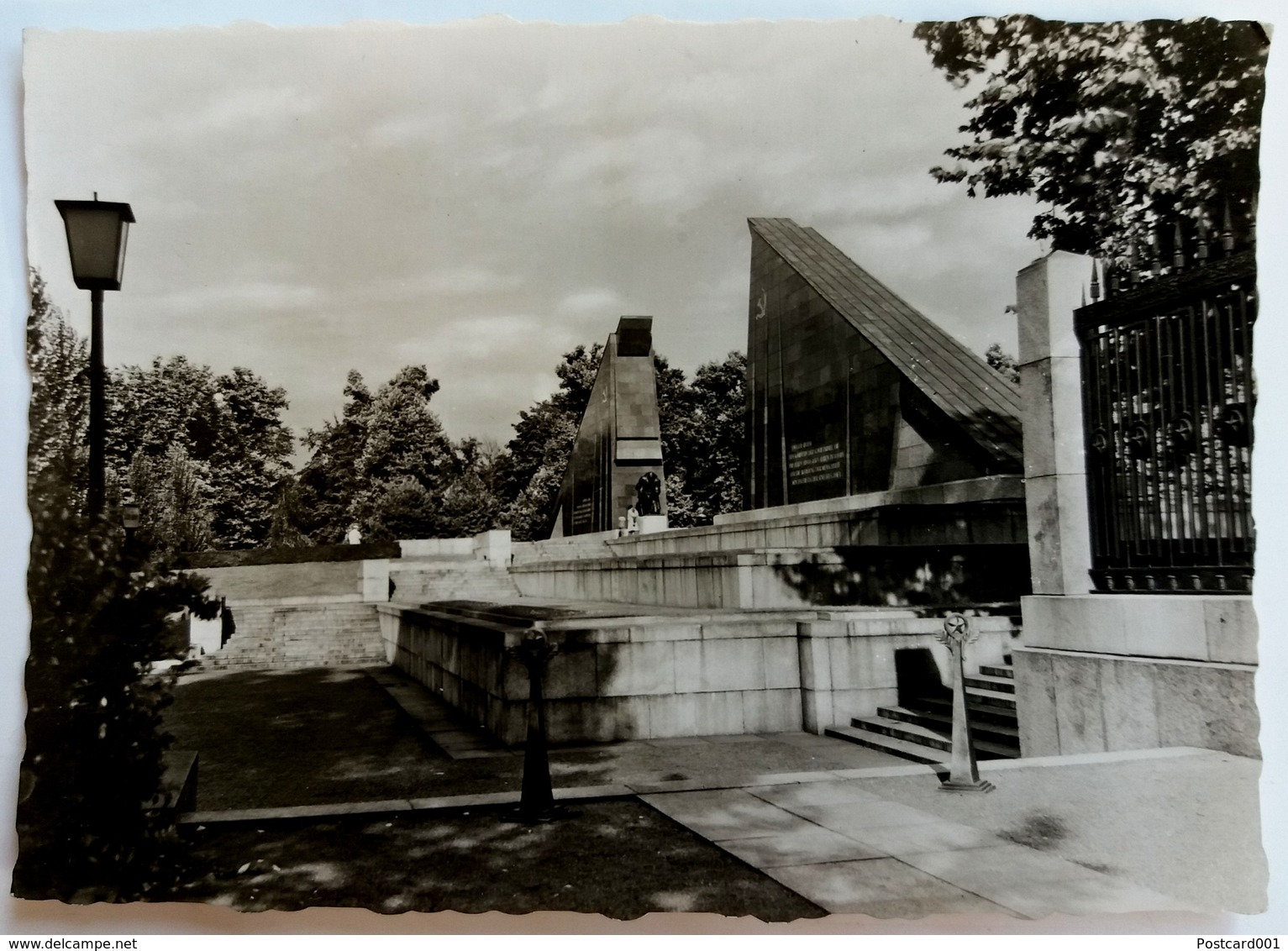 #496  Soviet War Memorial In Treptower Park - BERLIN, GERMANY - Postcard - Treptow