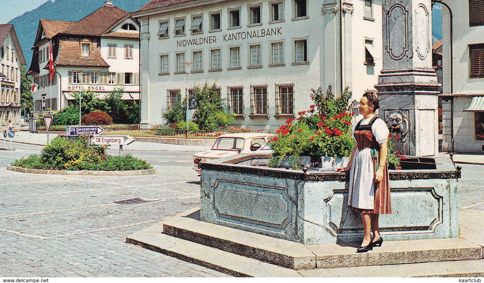Stans: SIMCA 1000 - Winkelriedbrunnen, 'Nidwaldner Kantonalbank', Dorfplatz - (Suisse/Schweiz) - Toerisme