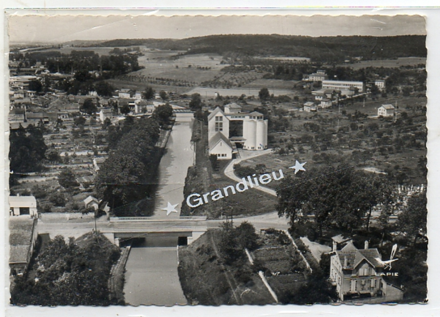 EINVILLE "En Avion Au-dessus De..." Le Canal De La Marne Au Rhin Et Le Silo. - Autres & Non Classés