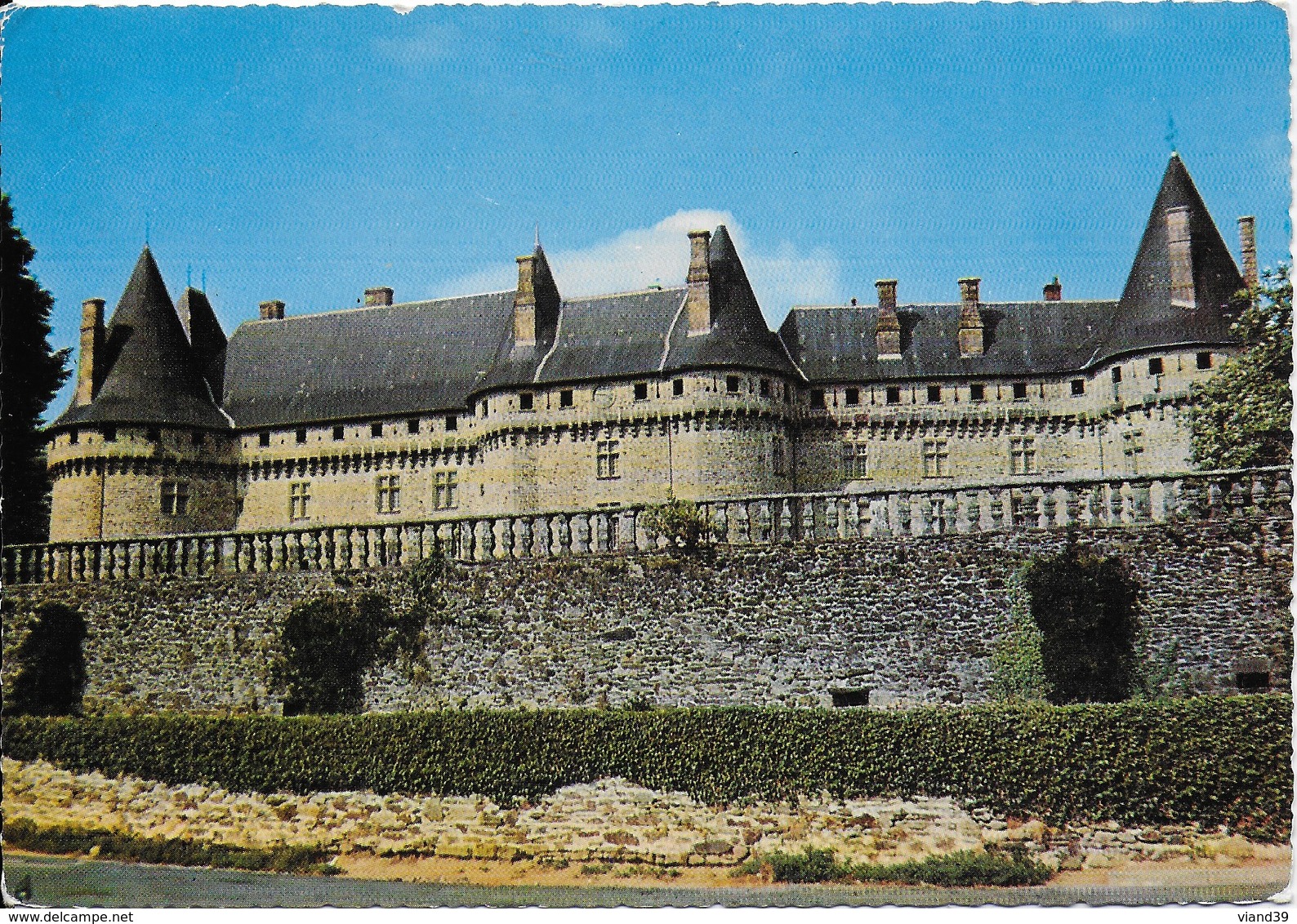 Pompadour - Château - Arnac Pompadour