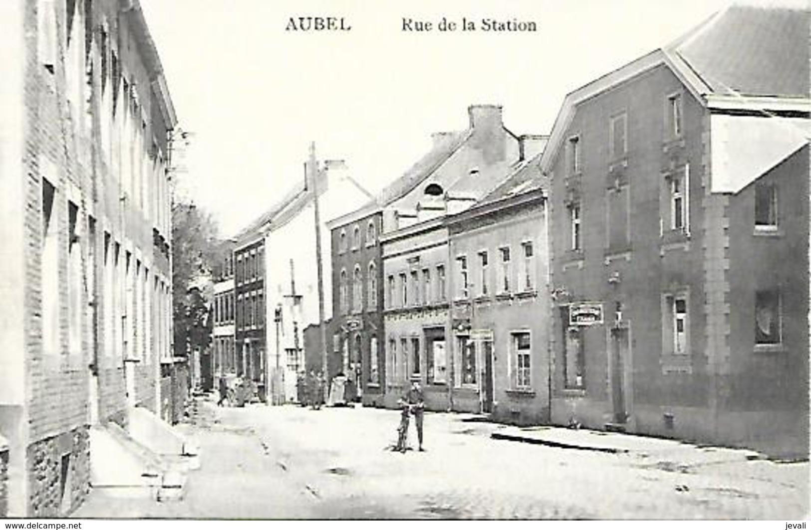 CPA / PK / AK  -  AUBEL  Rue De La Station  ( Animation , Boucherie , ... ) - Aubel