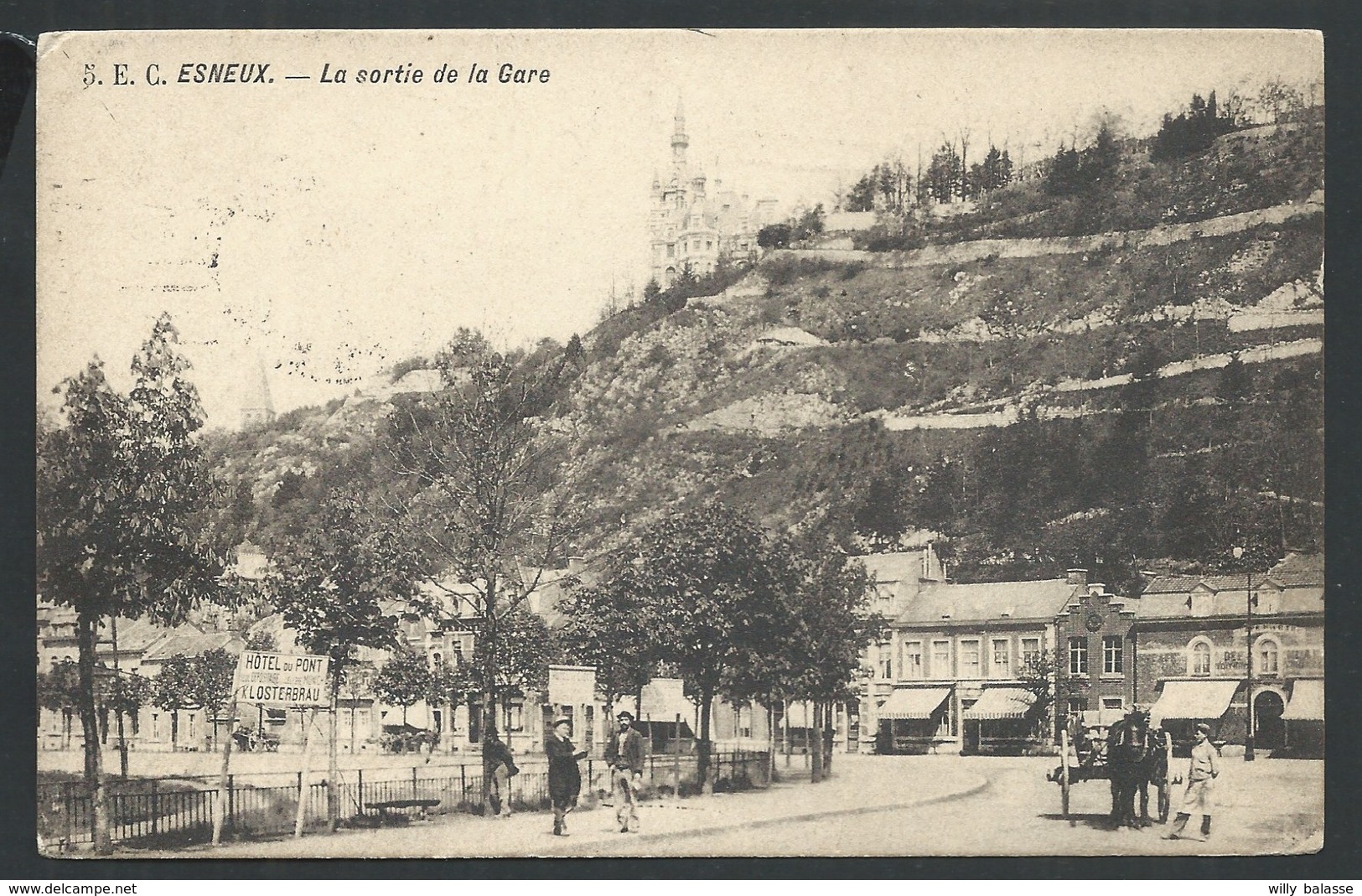 +++ CPA - ESNEUX - La Sortie De La Gare   // - Esneux