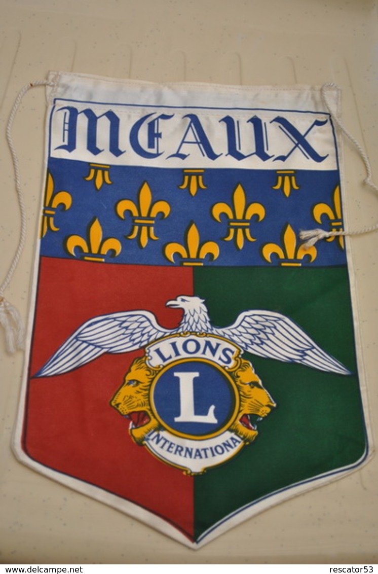 Rare Fanion Lion's Club Meaux - Sonstige & Ohne Zuordnung