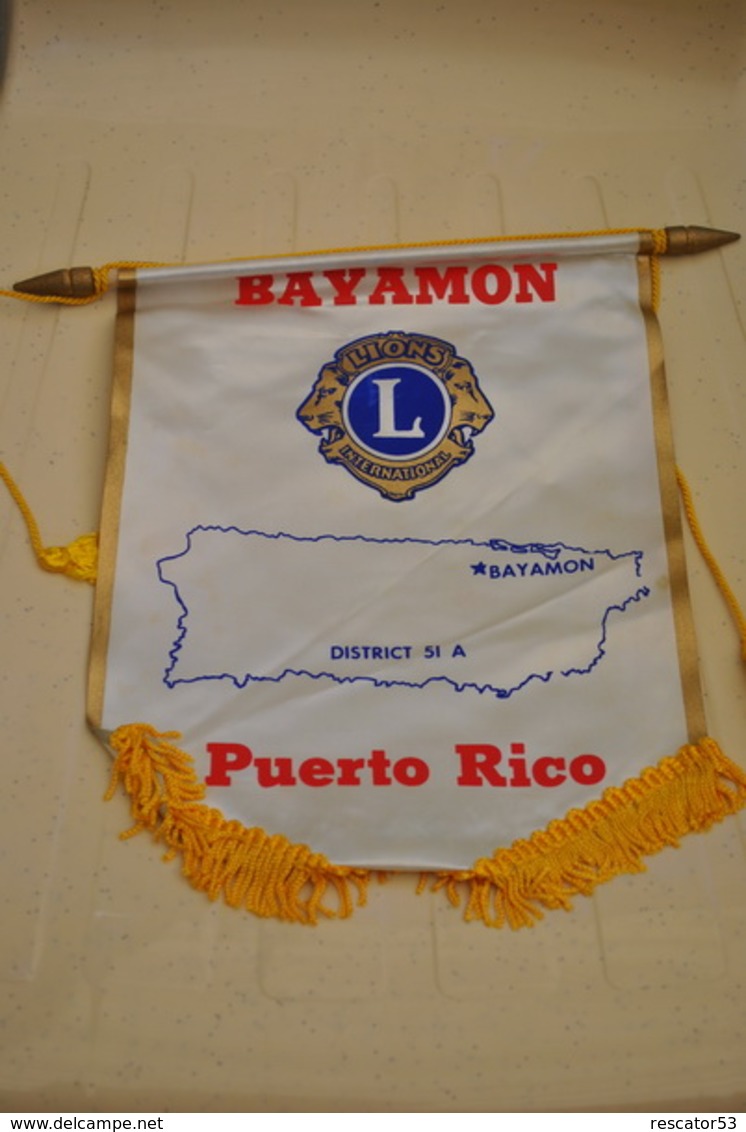 Rare Fanion Lion's Club Bayamon Puerto Rico - Autres & Non Classés