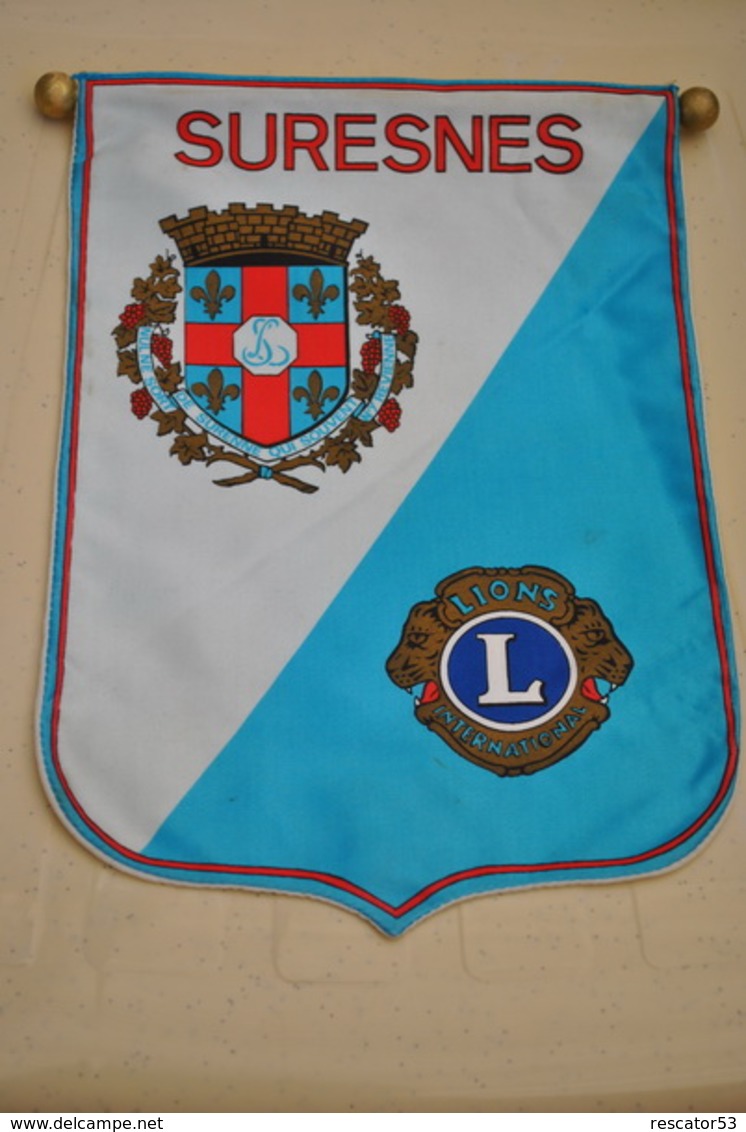 Rare Fanion Lion's Club Suresnes - Otros & Sin Clasificación