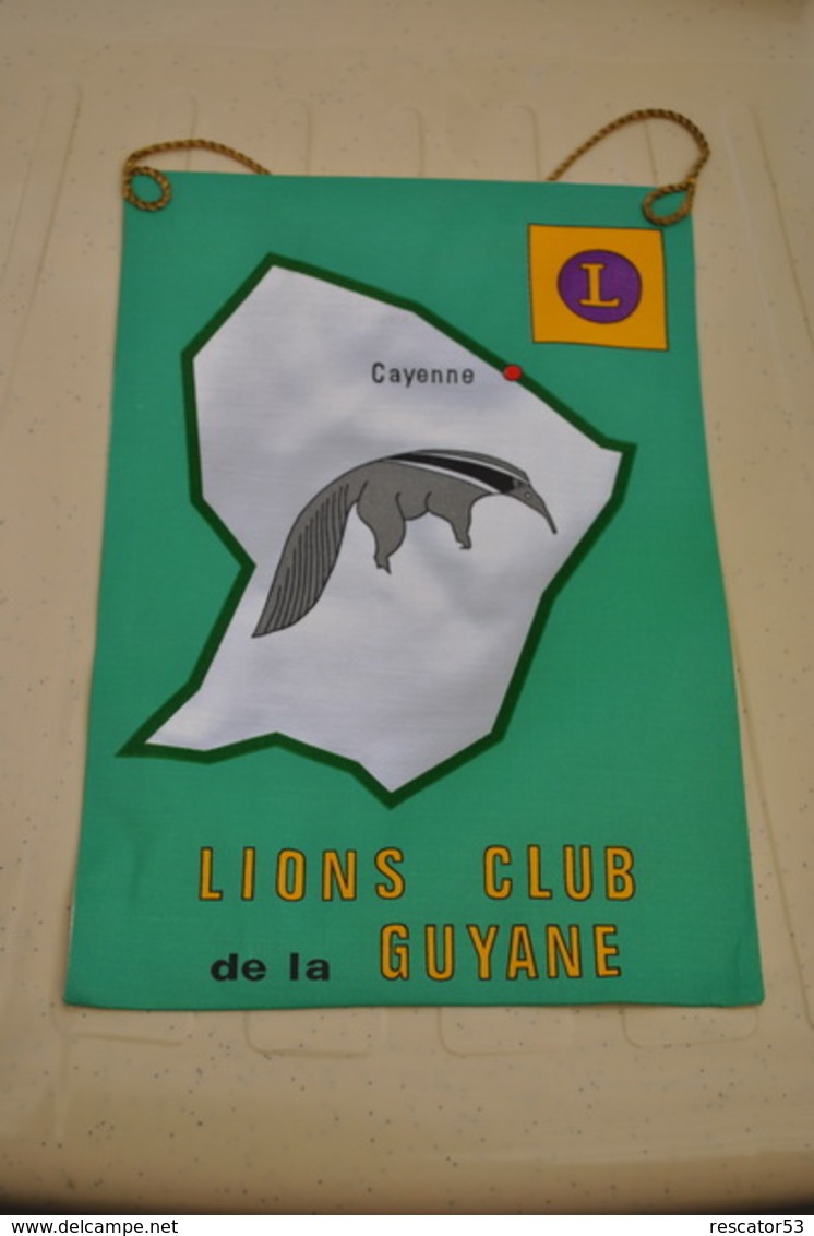 Rare Fanion Lion's Club Cayenne Guyane - Autres & Non Classés