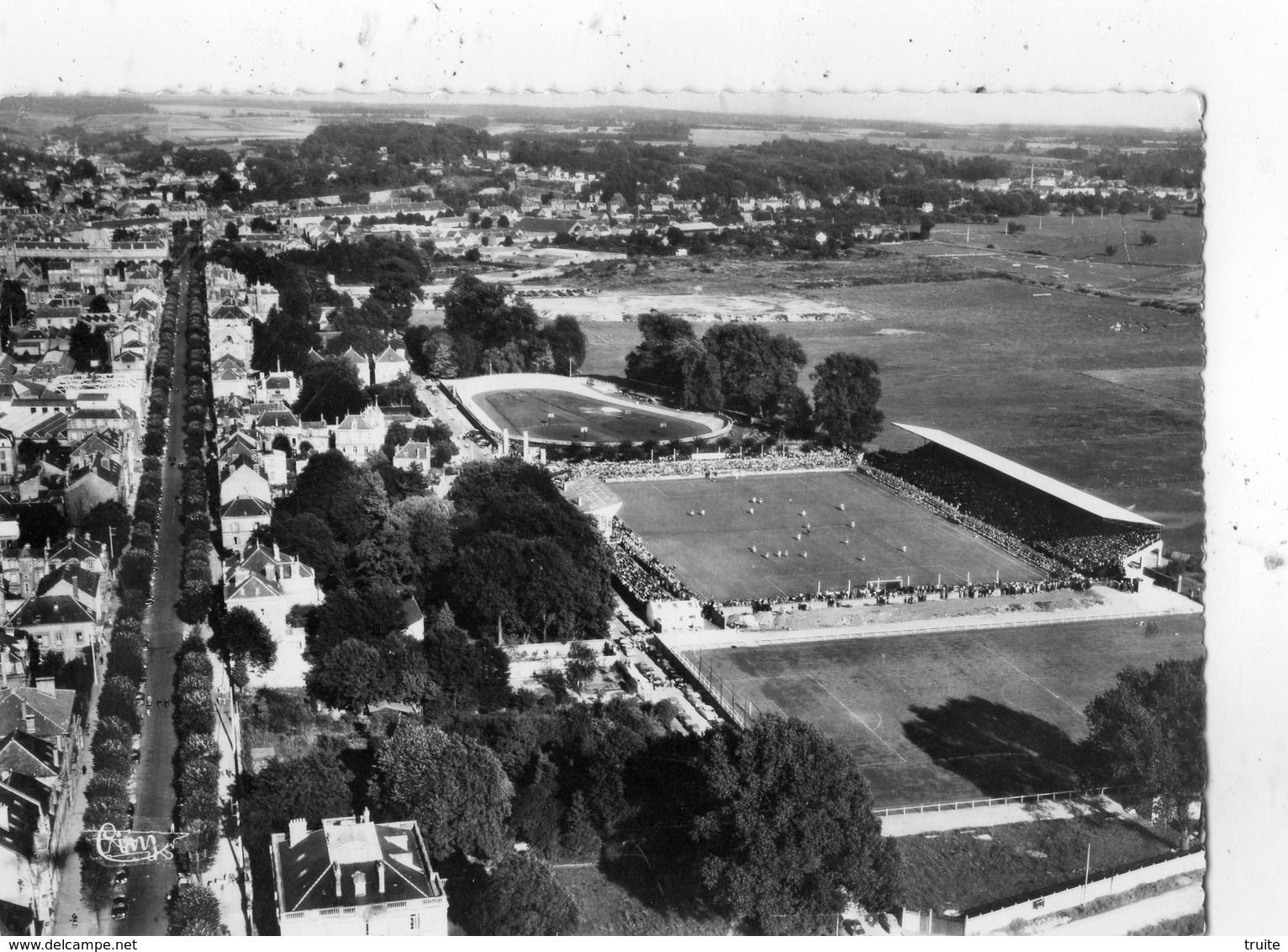 SEDAN VUE AERIENNE SUR LE STADE - Sedan