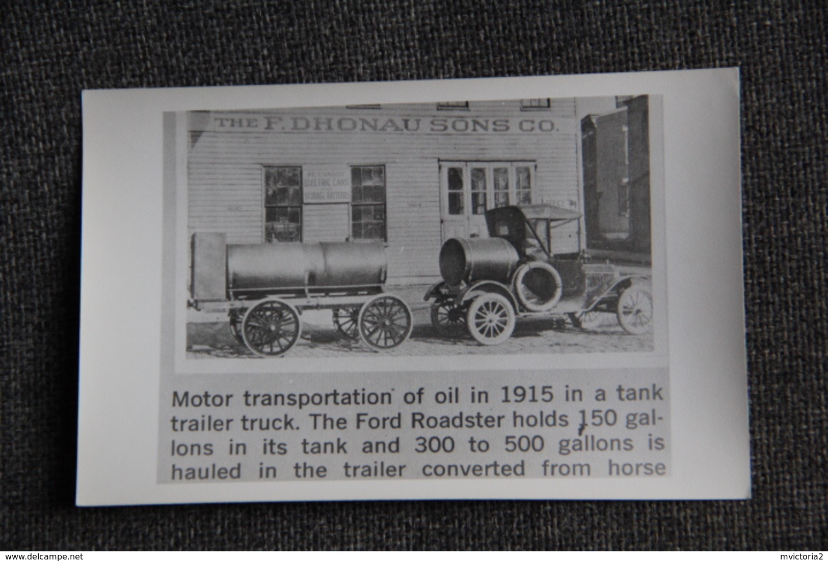 The Ford Roadster , Motor Transportation Of Oil 1915 - Cars