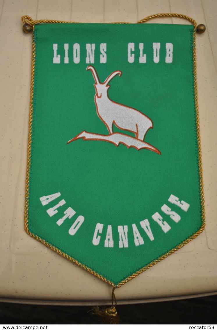 Rare Fanion Lion's Club Alto Canavese - Autres & Non Classés