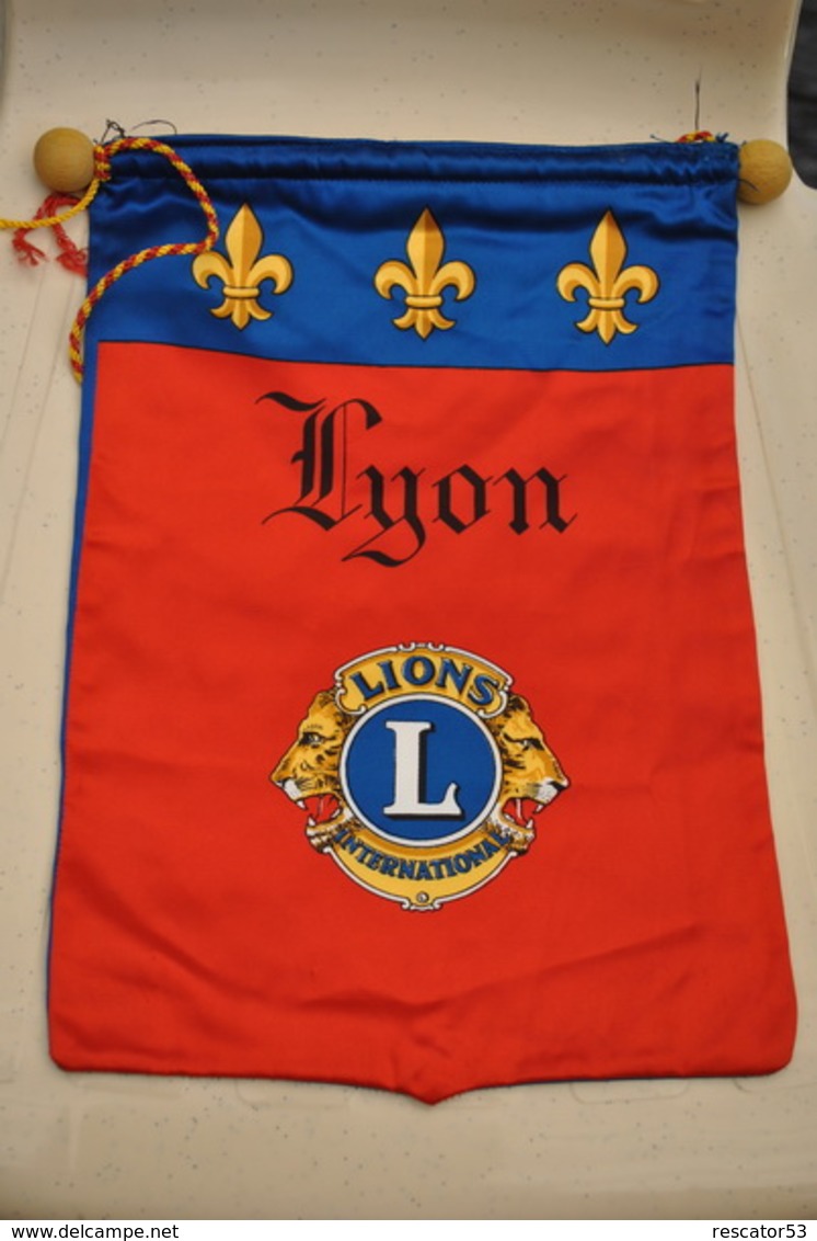 Rare Fanion Lion's Club Lyon - Sonstige & Ohne Zuordnung