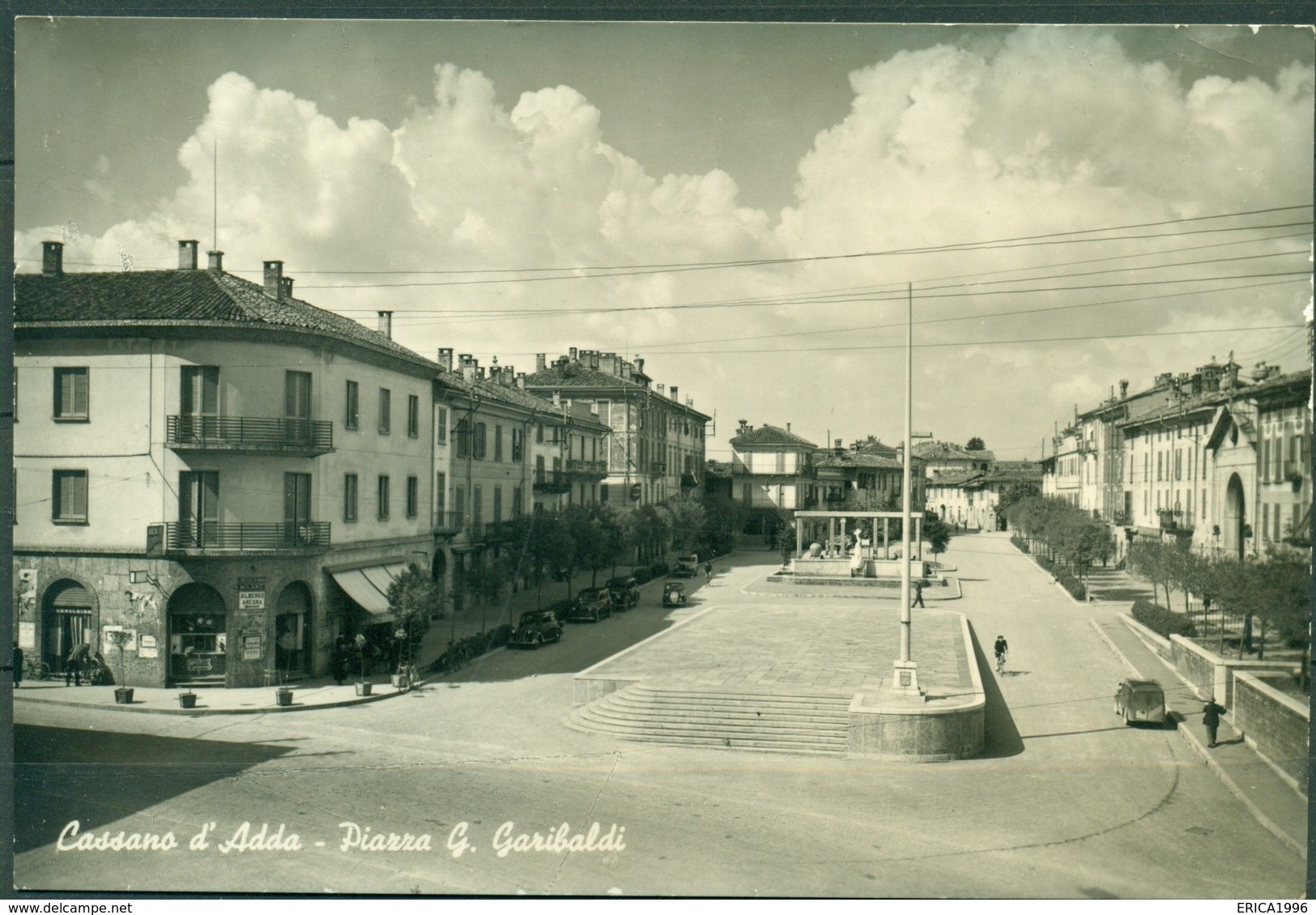 CARTOLINA - MILANO - CV79 CASSANO D'ADDA (Milano) Piazza G. Garibaldi, FG BN, Viaggiata 1963, Ottime Condizioni - Milano