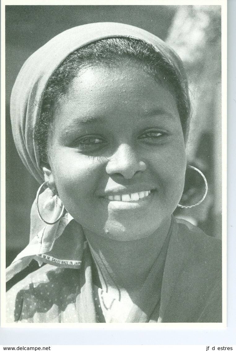 CP Somalie Institutrice à Mogadiscio, Mogadishu, 1984 Photo Vivant Univers PP. Blancs - Somalië