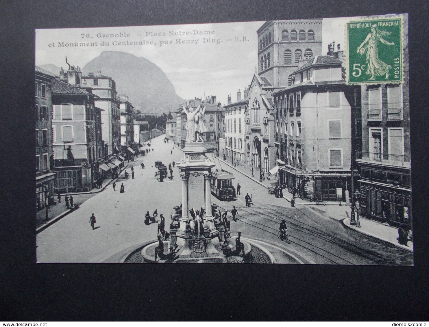 Carte Postale -  GRENOBLE (38) - Place Notre Dame Et Monument Du Centenaire - (2515) - Grenoble