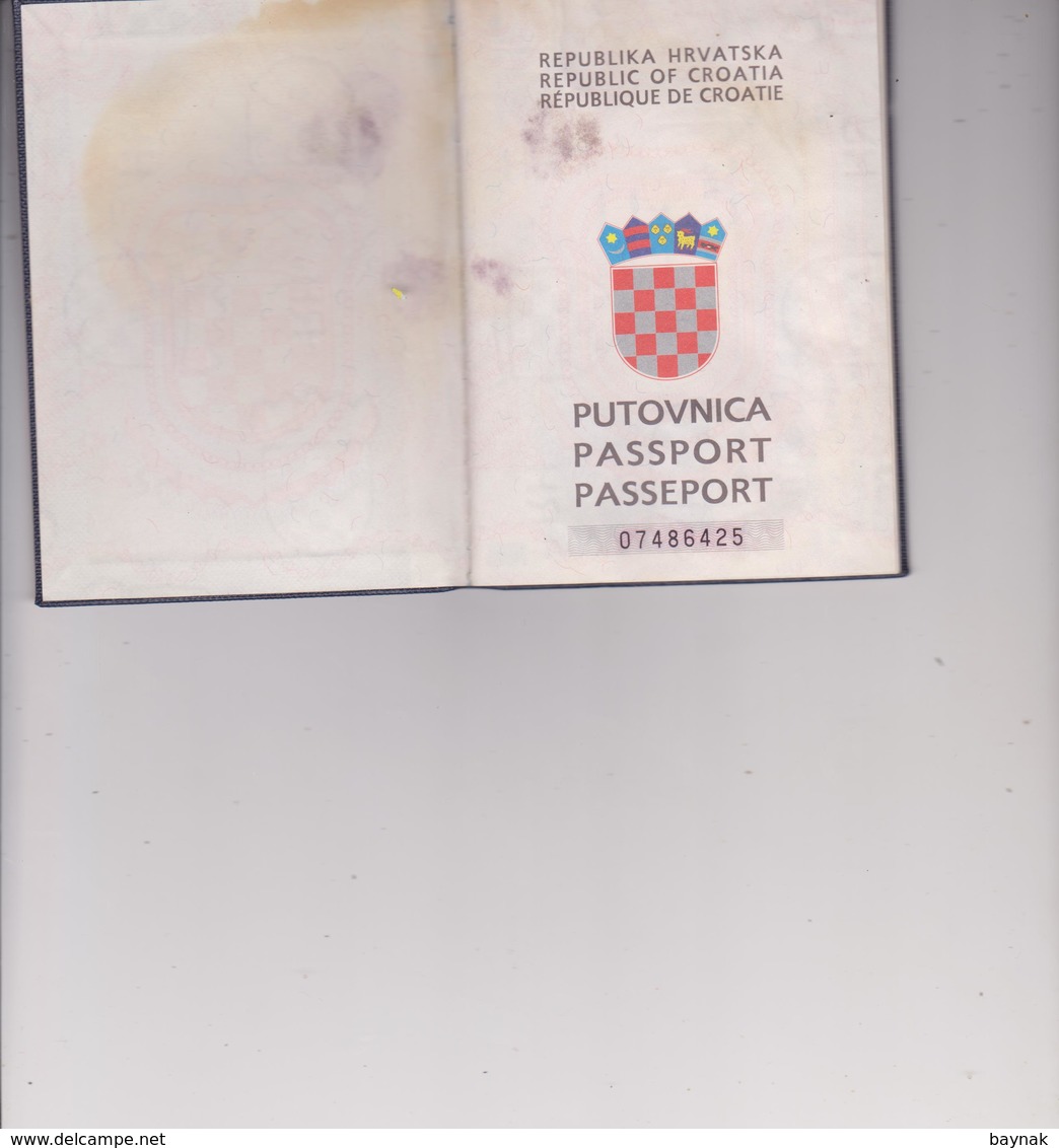 C21  --  CROATIA  --  PASSPORT  -  I.. MODEL  /  1994   /    LADY PHOTO - Historische Dokumente