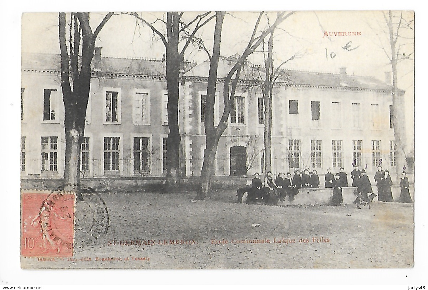 St GERMAIN LEMBRON  (cpa 63)  Ecole Communale Laique Des Filles    - L 1 - Saint Germain Lembron