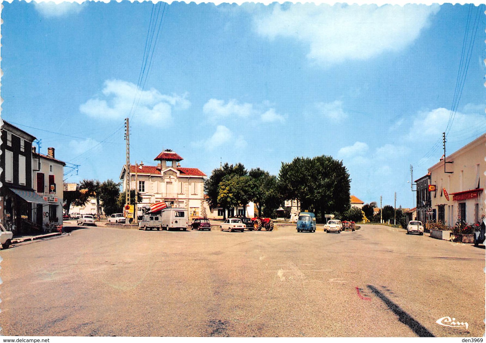 Laroque-Timbaut - Place De La Mairie - Laroque Timbault