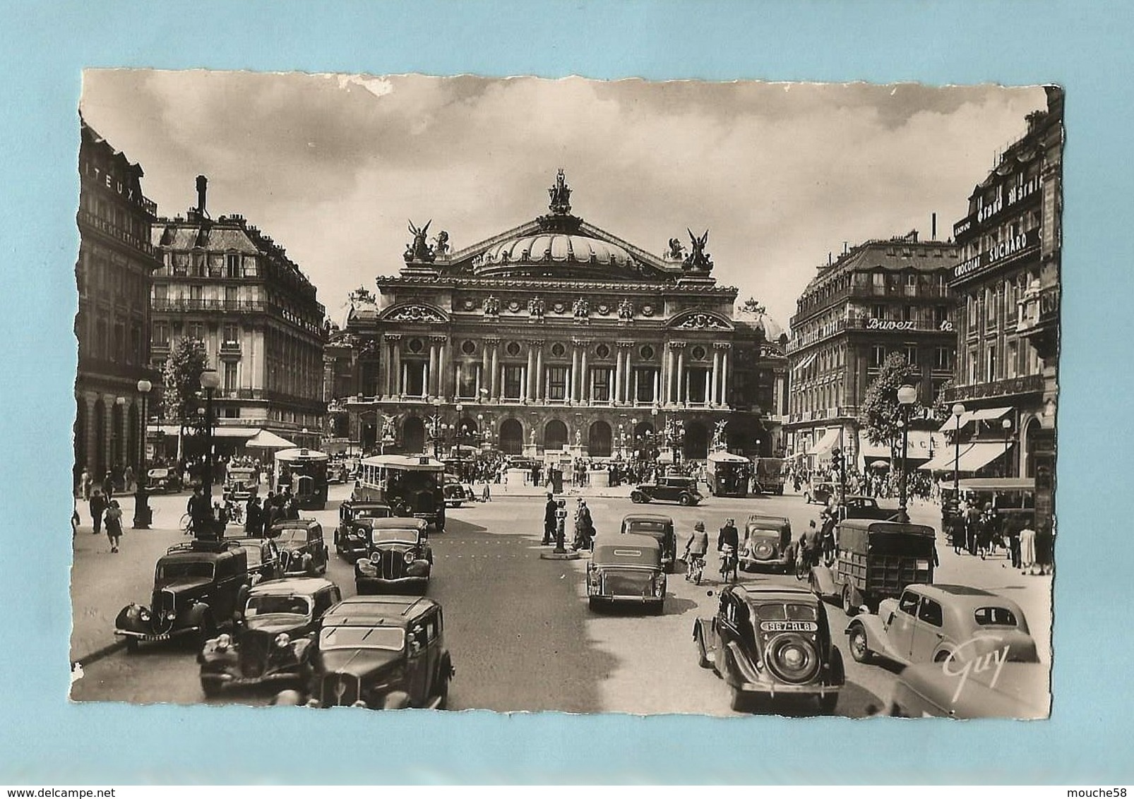 Paris Année 62 / 75 Circulations Véhicules  Bus - Transport Urbain En Surface