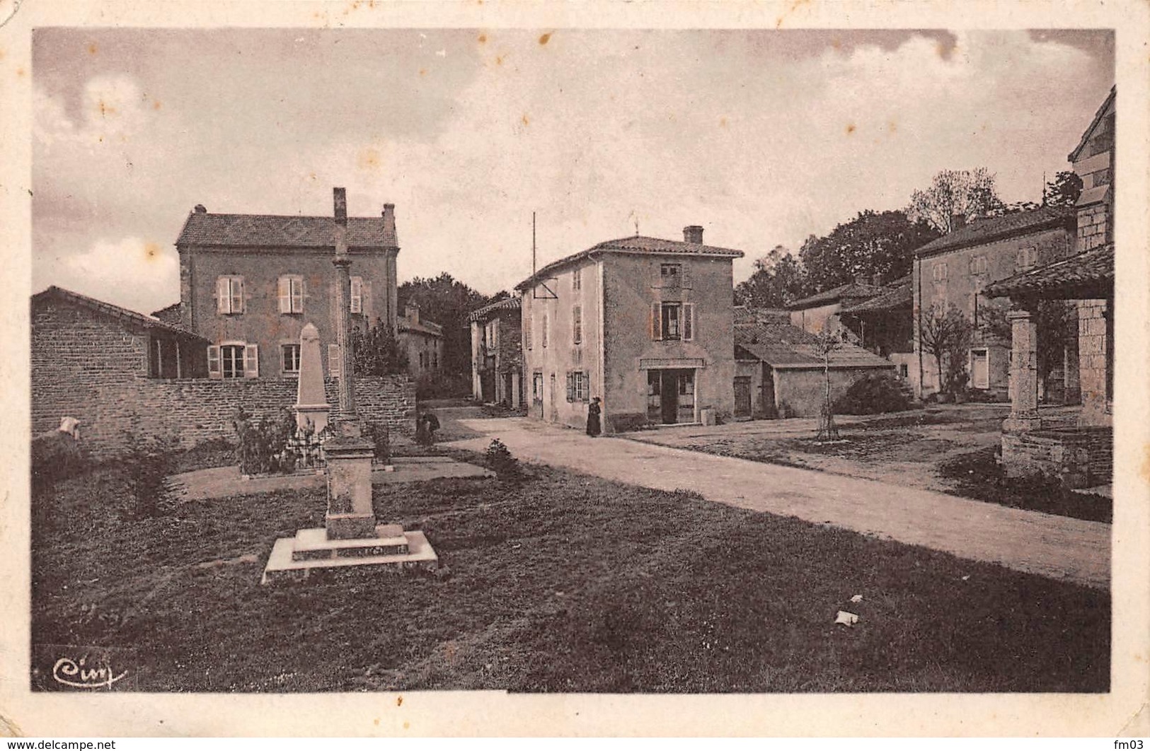 Hurigny Monument Aux Morts école Canton Mâcon - Other & Unclassified