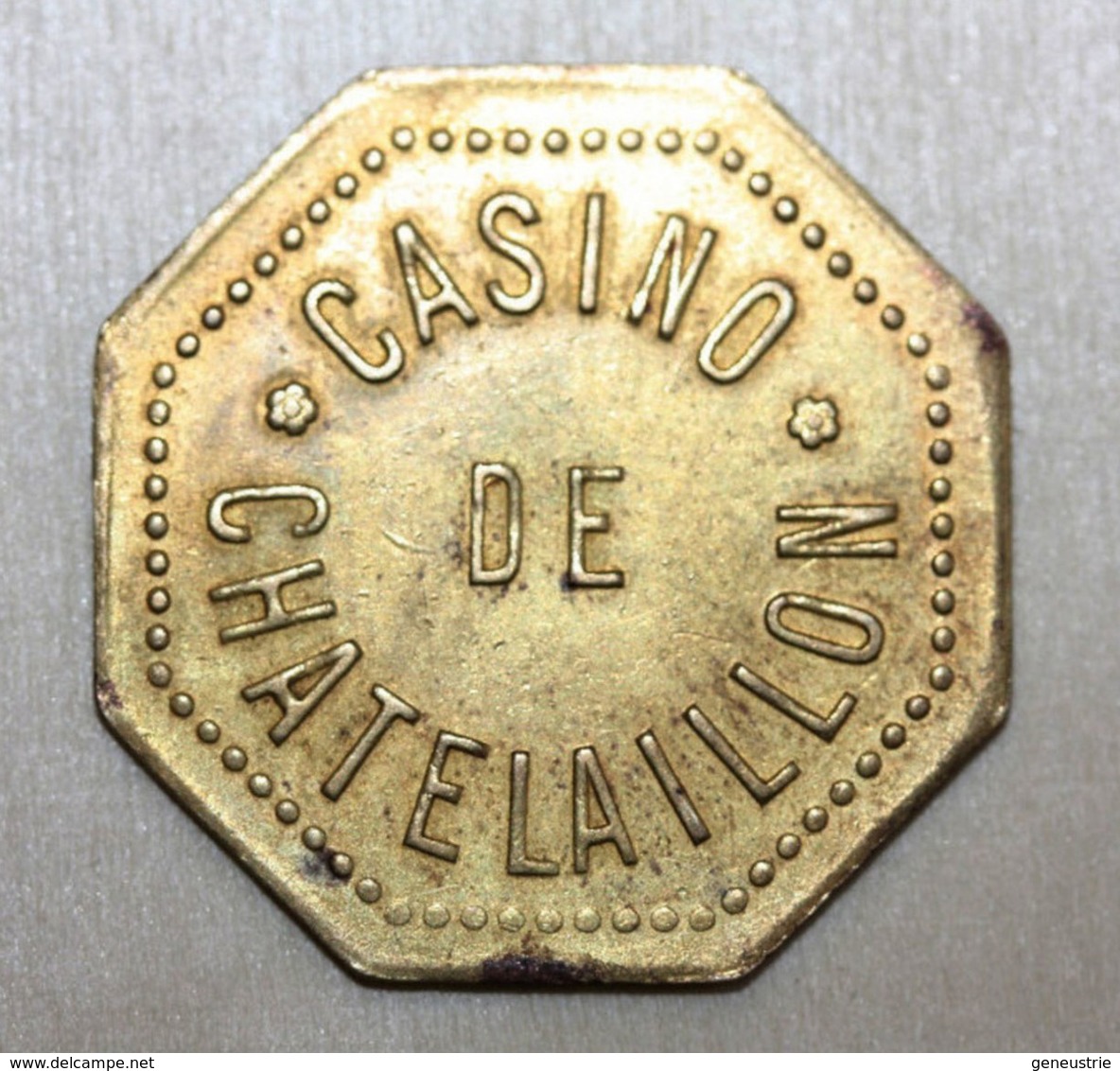 Jeton Octogonal "Casino De Chatelaillon" - Casino Token Chips - Charente-Maritime - Casino