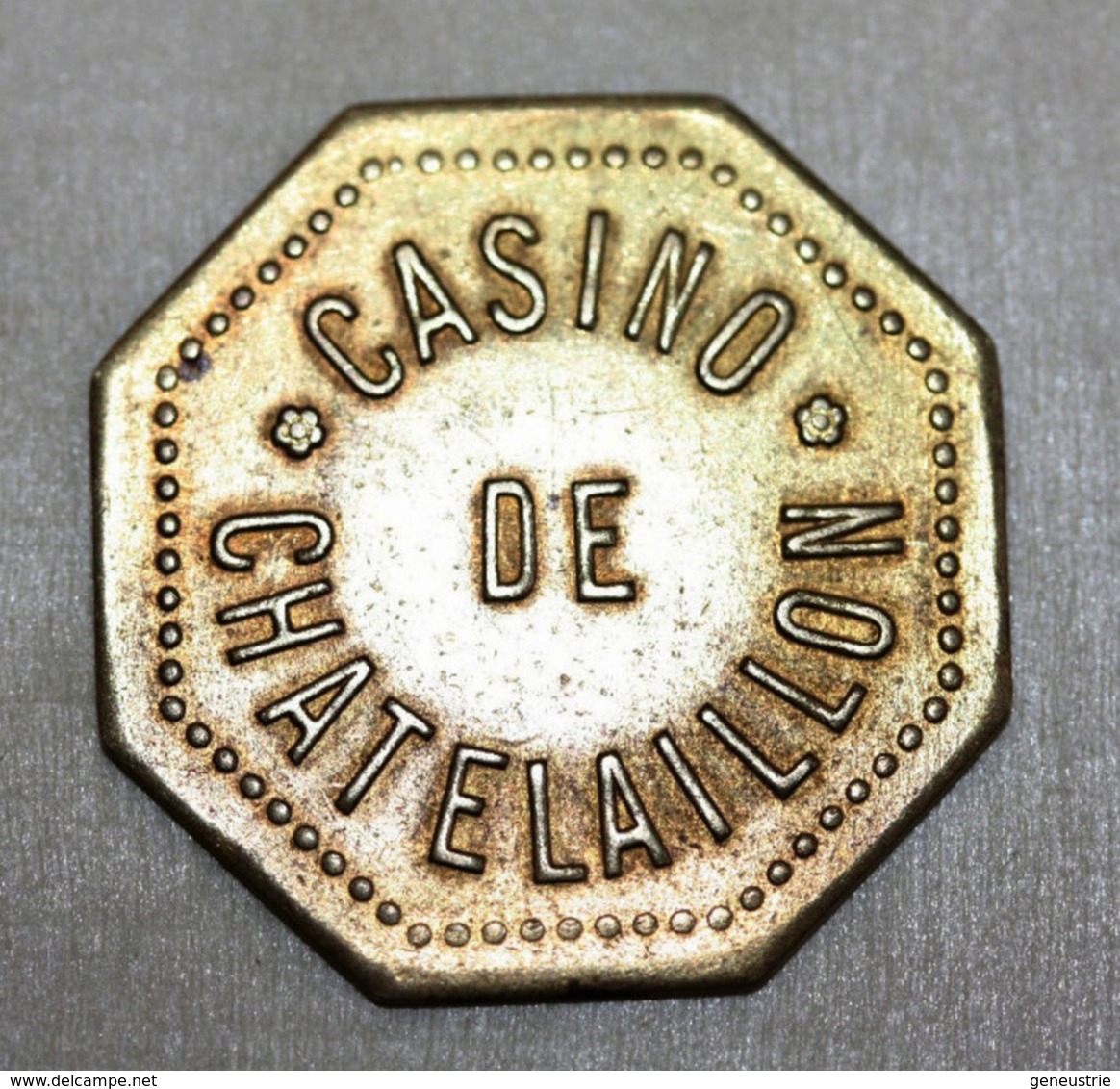 Jeton Octogonal "Casino De Chatelaillon" - Casino Token Chips - Charente-Maritime - Casino