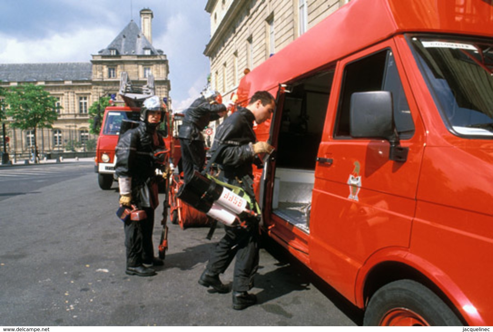 - 75 - Carte Postale Moderne - Jamais Diffusée - Paris - Pompiers - Petits Métiers à Paris