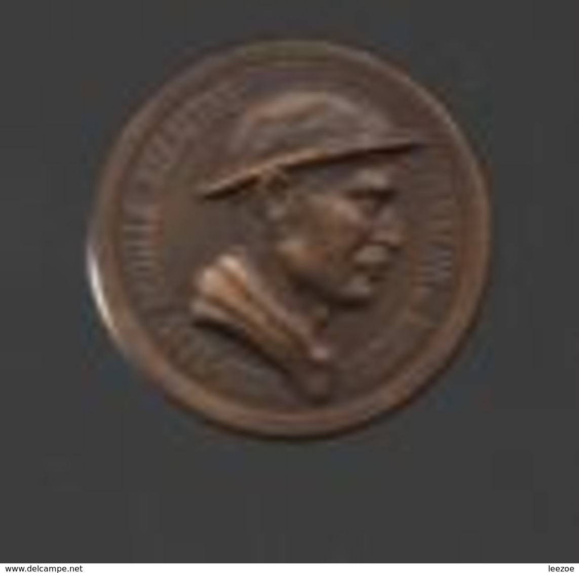 Pin's MINEUR.ACHILLE DELATTRE.DEFENSEUR DES MINEURS.COULEUR BRONZE.RARE ......BT3 - Celebrities