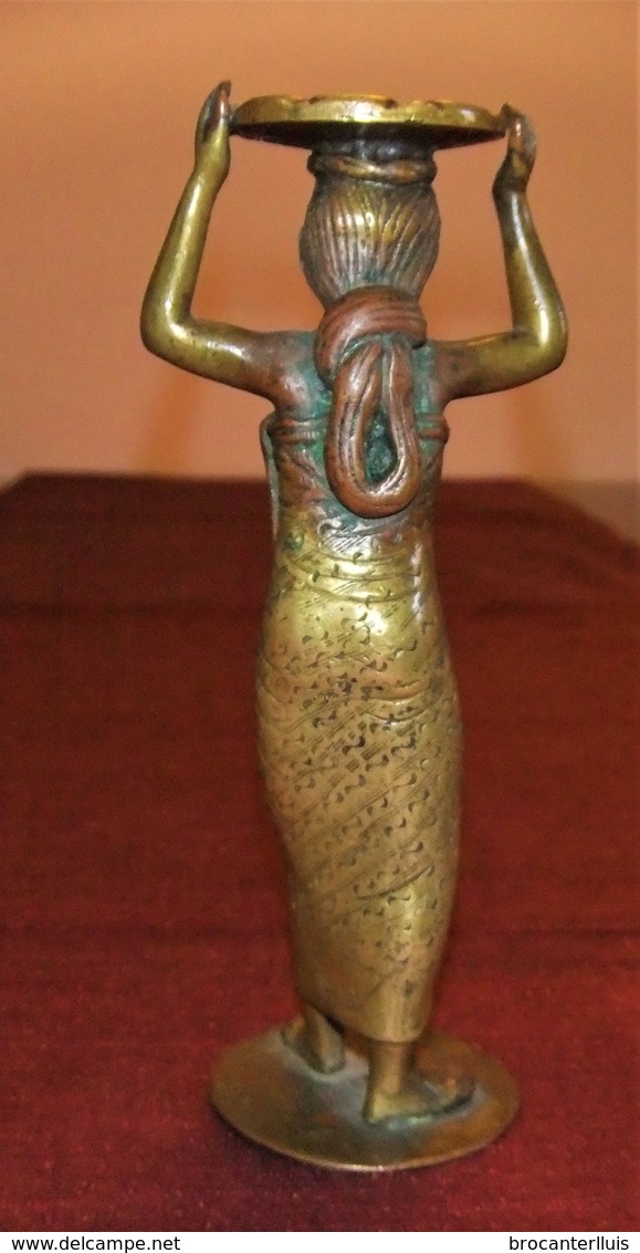 MAGNÍFICA Y ANTIGUA FIGURA DE BRONCE DE MUJER - Arte Asiático