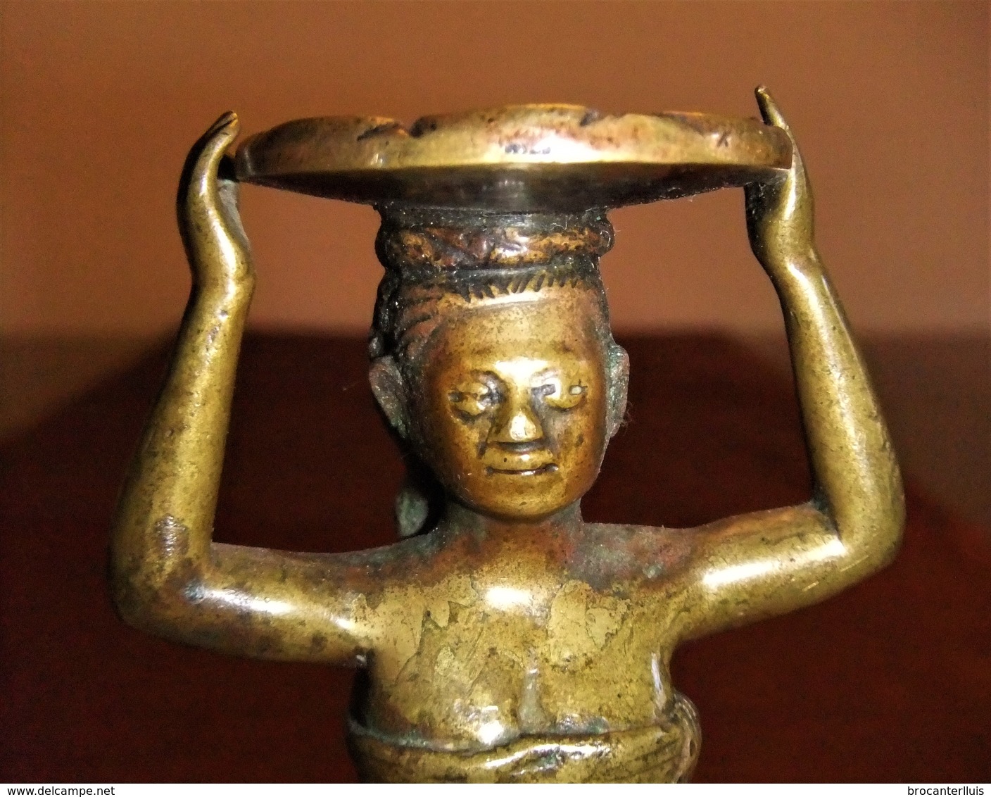 MAGNÍFICA Y ANTIGUA FIGURA DE BRONCE DE MUJER