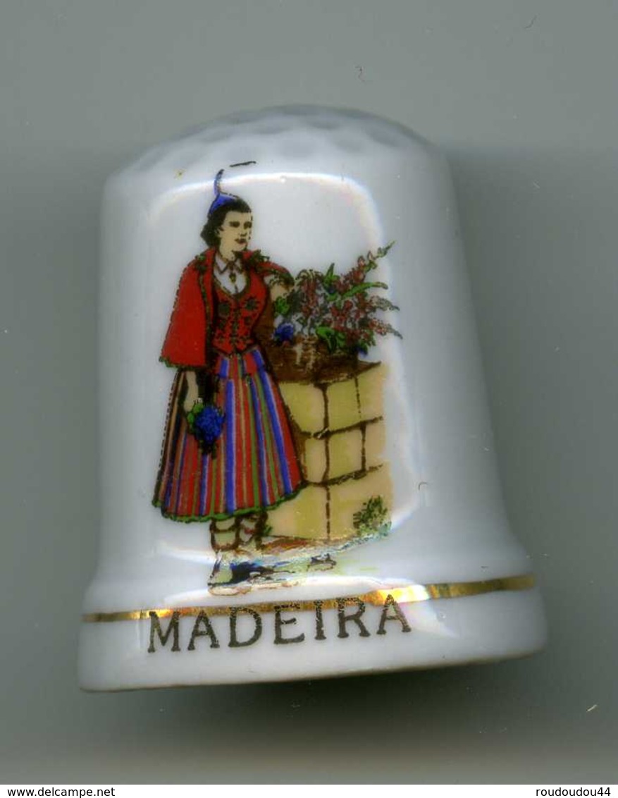 Dé à Coudre De Collection En Porcelaine - MADEIRA - MADERE - Dés à Coudre