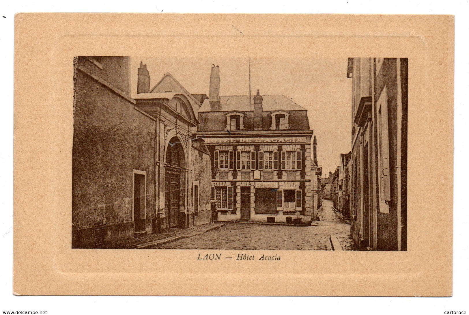 02  LAON  -  Hôtel Acacia - Laon