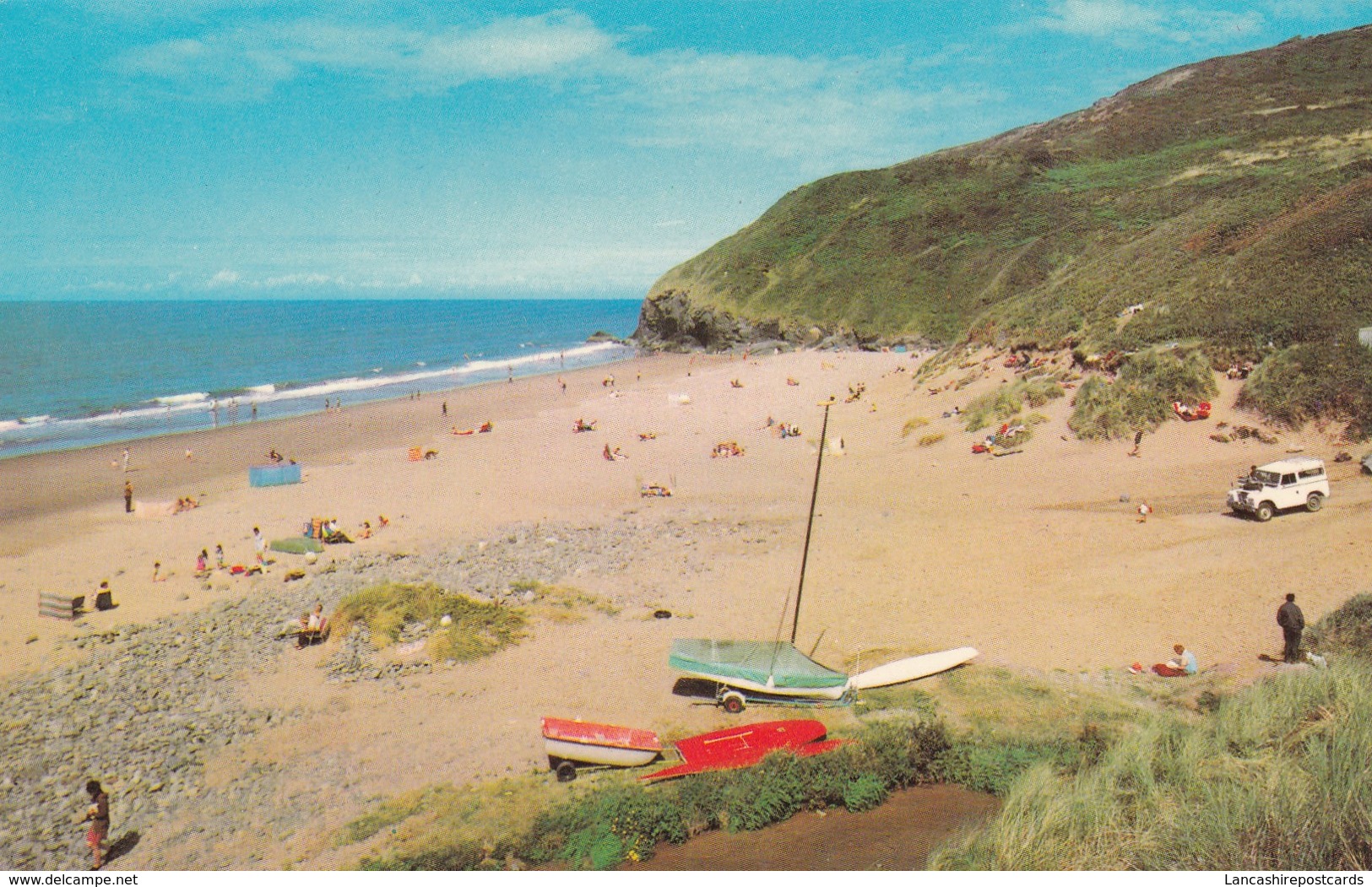 Postcard The Beach Penbryn [ Landrover Land Rover On The Right ] My Ref  B12786 - Cardiganshire