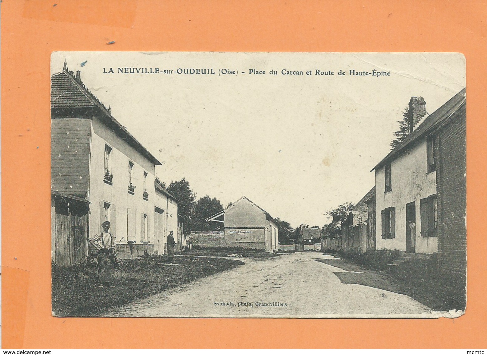 CPA Souple , Abîmée - La Neuville Sur Oudeuil -(Oise) - Place Du Carcan Et Route De Haute Epine - Autres Communes