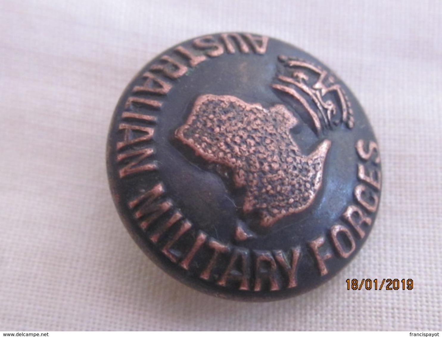 Australia: 5 Buttons Australian Military Forces In East Africa 1941 - Knoppen