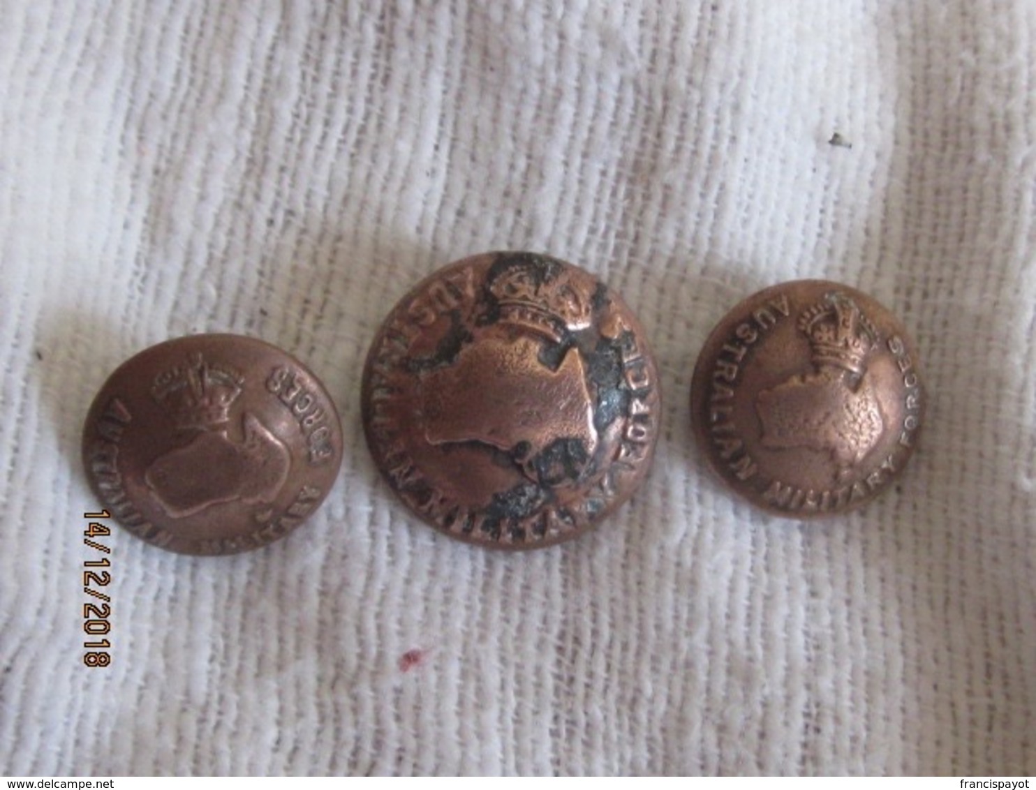 Australia: 5 Buttons Australian Military Forces In East Africa 1941 - Knoppen