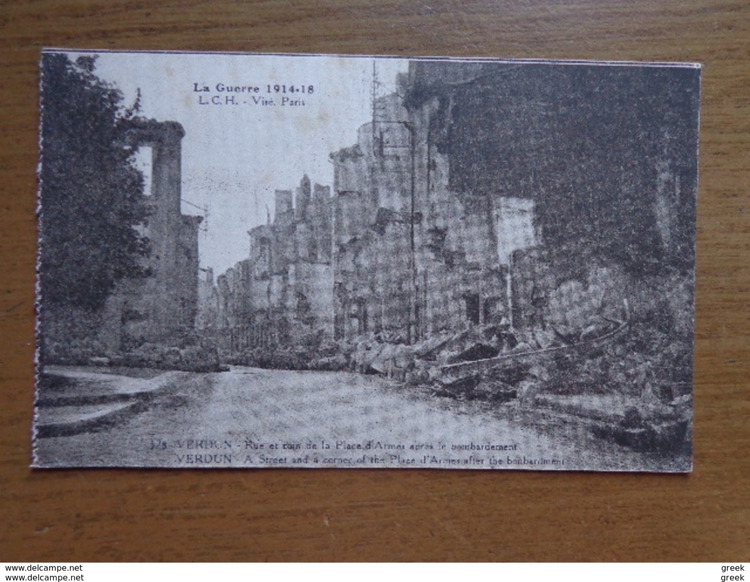 52 vieilles cartes de FRANCE - RUINES - LA GUERRE - MILITARIA (voir les photo's)