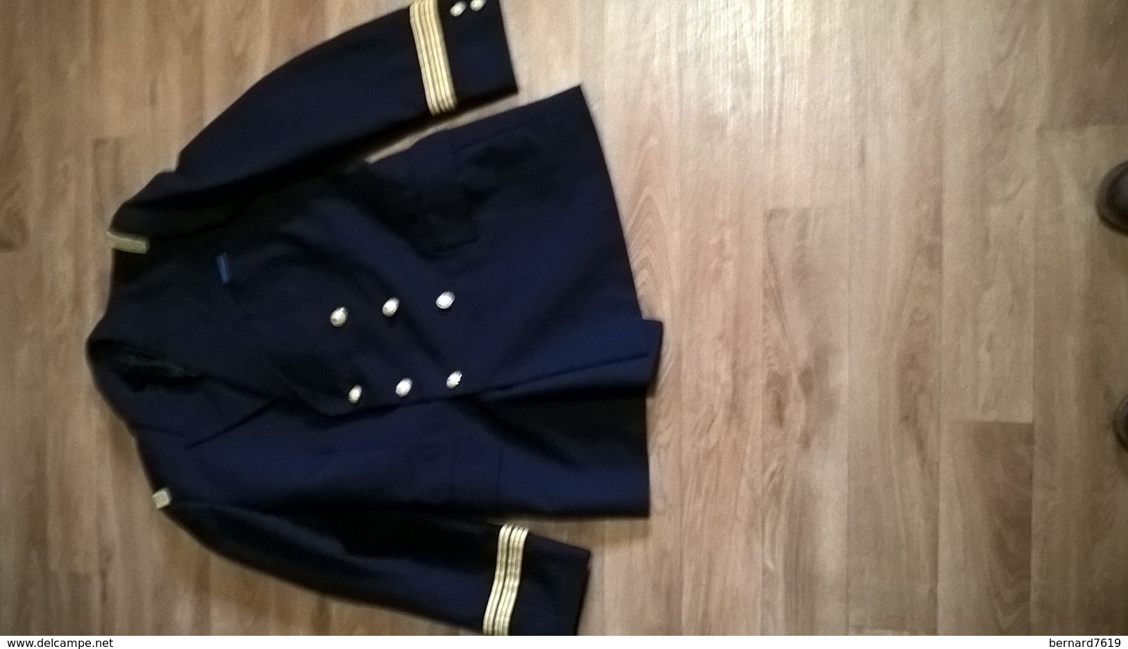 Uniforme   D'officier Rmilitaire Veste,pantalon,manteau,beret,casquette,gants,cravatte,chaussettes,bretelles,medaille - Uniformes